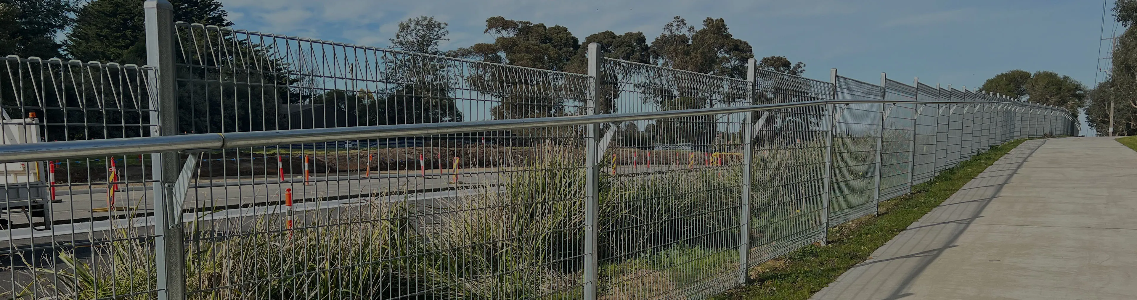 1:50 Scale Security Fencing Set With 4 Gates – CB Models Scenery For Dioramas